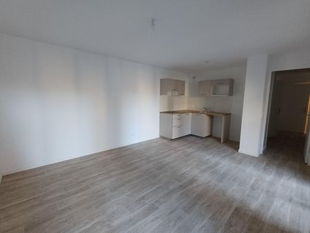 location Appartement T3 DE 60.8m² À BOBIGNY - Photo 2