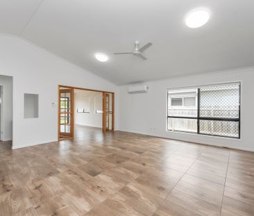 Four Bedroom Family Home! - Photo 3