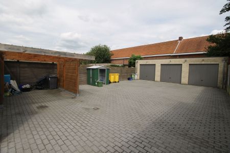 Een gezellig appartement op de eerste verdieping vooraan met autostaanplaats - Foto 4