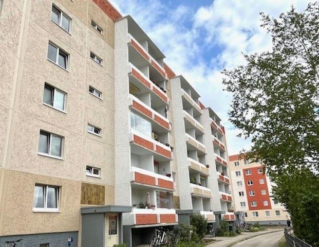 Kleine 2-Raum Single-Wohnung mit Balkon und Badewanne - Photo 1