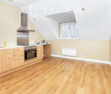1 bedroom flat to rent - Photo 2