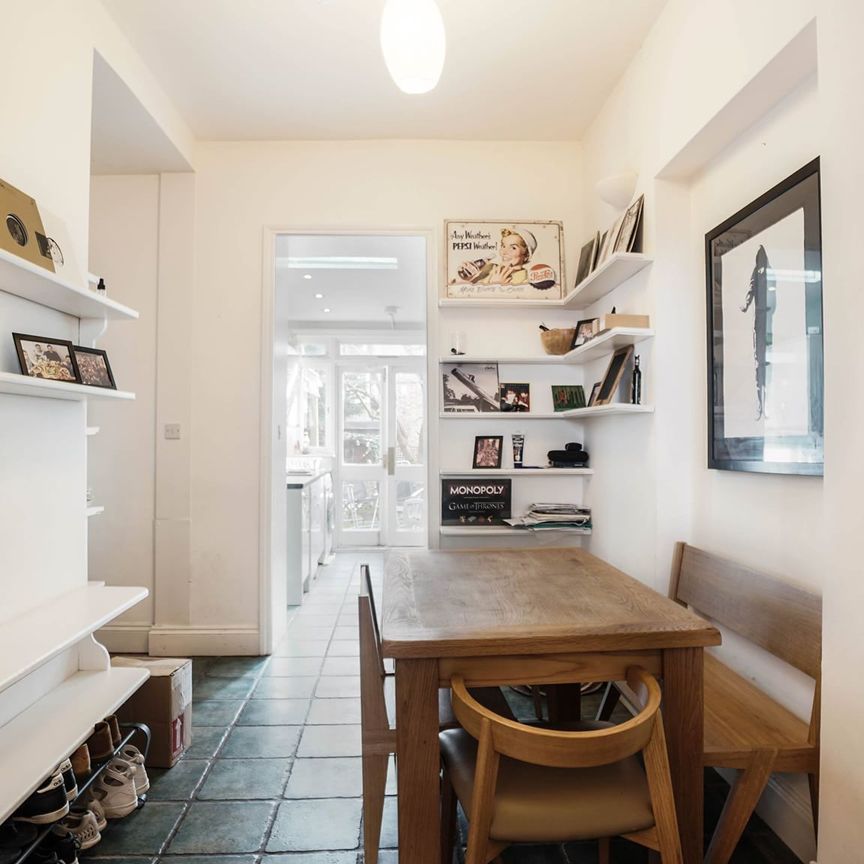 Southborough Road – Room 3 - Photo 1