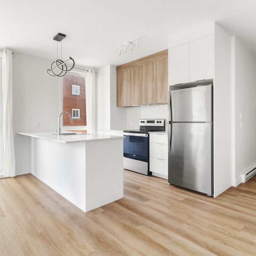760 Av. de l'Église, #301 - Photo 1