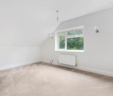 5 bedroom semi-detached house to rent - Photo 4