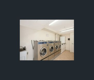 Modern and Convenient: Fully furnished 1 Bedroom Apartment for Stud... - Photo 5