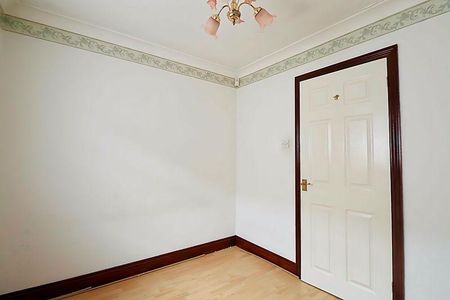 3 bedroom bungalow to rent - Photo 3