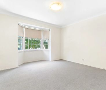 Sunny, Spacious Apartment in Quiet Killara Setting - Photo 1