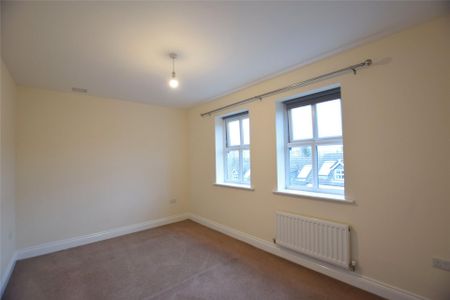 Churchill Road, Gateshead, NE8 - Photo 3