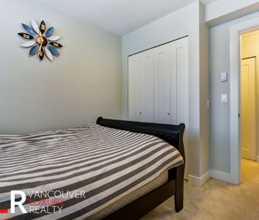 Duplex in Burnaby, BC - Photo 5
