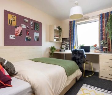 Medium High Double Ensuite - Photo 3