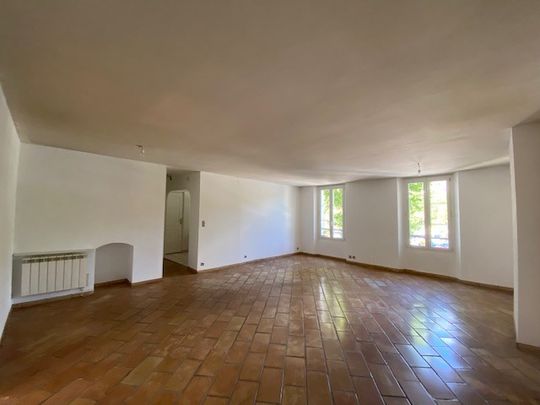 Location Appartement 3 pièces 81m² HYERES 83400 - Photo 1
