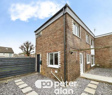 3 bedroom terraced house to rent - Photo 6