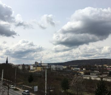 Sanierte 3-Raum-Wohnung mit Badewanne und schöner Aussicht vom Balkon! - Photo 2