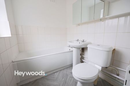 2 bed terraced house to rent in Mars Street, Stoke-on-Trent, Staffordshire - Photo 2