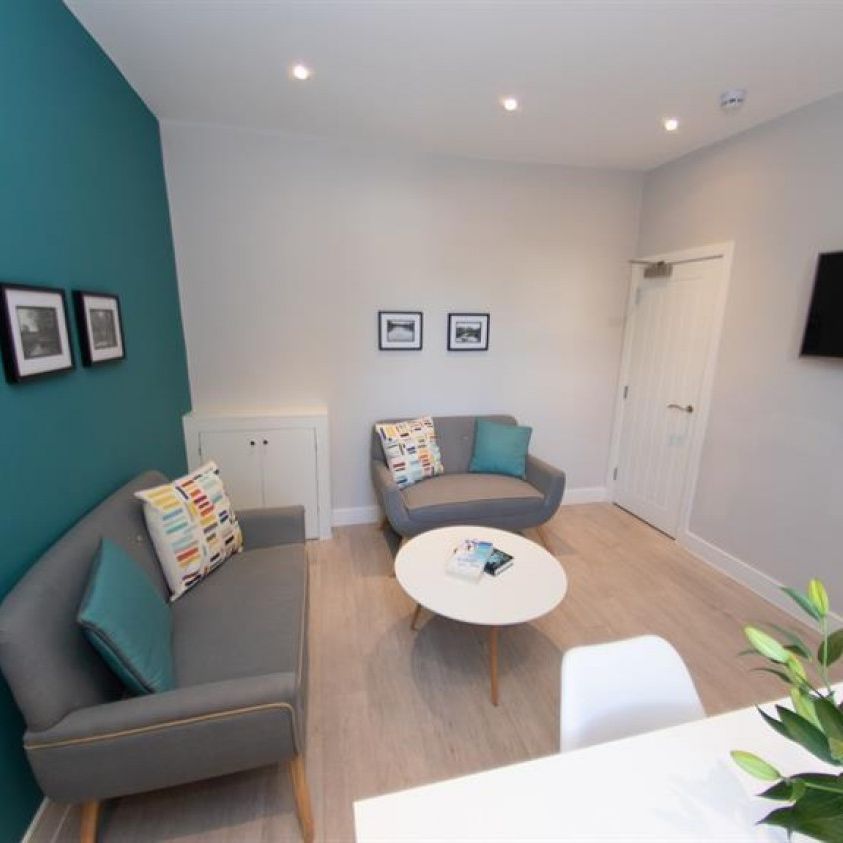 1 bedroom Flat To Let - Photo 1