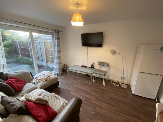 3 bedroom house share to rent - Photo 1