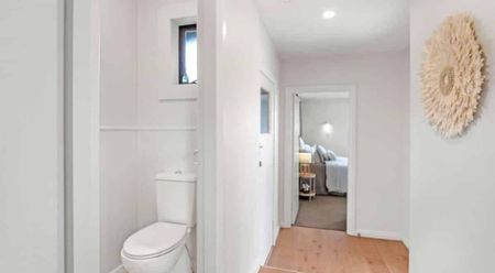 Sunny and Spacious in Anderson Bay - Photo 5