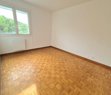 Location Appartement 96 pièces 110m² MARSEILLE 9ème - Photo 4