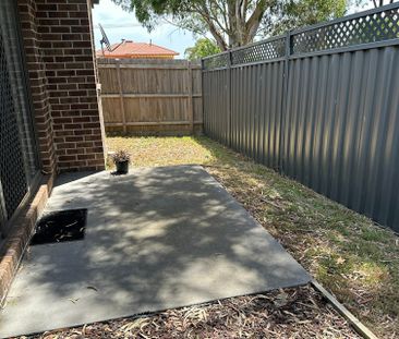 2/125 Fordholm Road, Hampton Park VIC - Photo 6