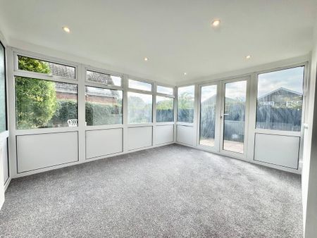 3 bedroom semi-detached house to rent - Photo 2