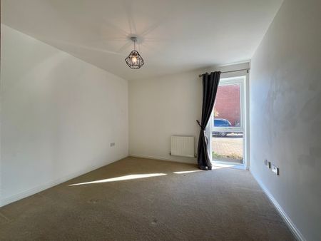 2 bedroom Apartment to let - Photo 5