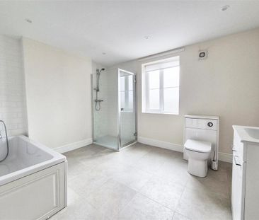 4 bedroom detached house to rent - Photo 6