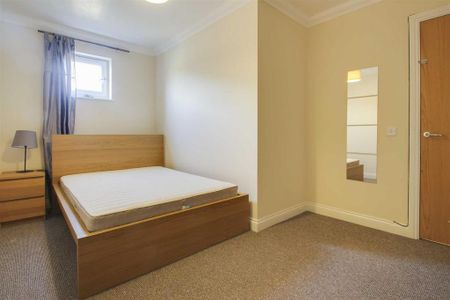 4 bedroom apartment to rent - Photo 5