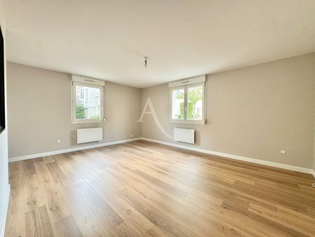 Location Appartement 3 pièces 71m² - Photo 3