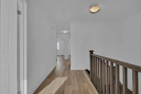 For Lease - 16 Ivory Road, Barrie, Ontario - Photo 3