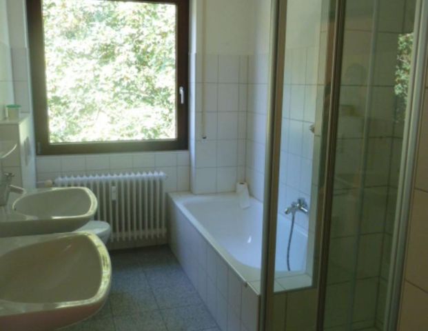 schöne 4 Zimmerwohnung mit Balkon - Photo 1