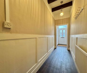 3 bedroom flat to rent - Photo 2