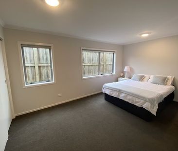 Don't miss out on this newly renovated, Fully Furnished Studio room... - Photo 2