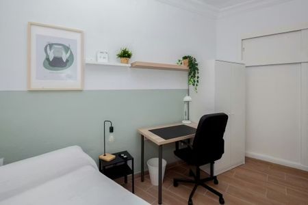 Carrer tres Forques, Valencia, Valencian Community 46018 - Photo 5