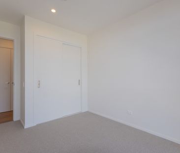 Apartment in Style at the Heart of Takapuna - Photo 2