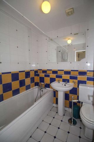 Georgette Drive, Salford, M3 - Photo 5