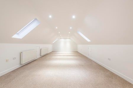 Orchard Drive, Woking, Surrey, GU21 - Photo 3
