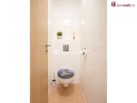 Pronájem bytu 2+kk 47 m², V Honech 686, Klecany - Photo 5