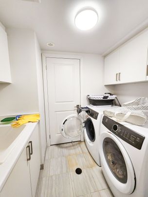 For Lease - 390 Highway 7 N/A Unit# Th 2, Richmond Hill, Ontario - Photo 1