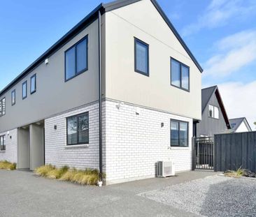 Easy-Care Living in Handy Location! - Photo 5