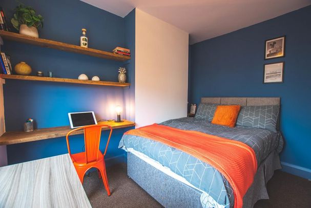 4 bedroom semi-detached house to rent - Photo 1