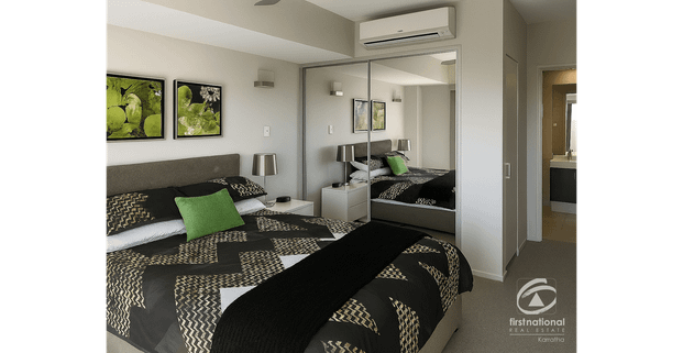 Executive Living ! - Photo 1