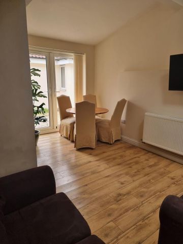 4 bedroom house to rent - Photo 3