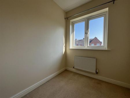 3 bedroom semi-detached house to rent - Photo 3