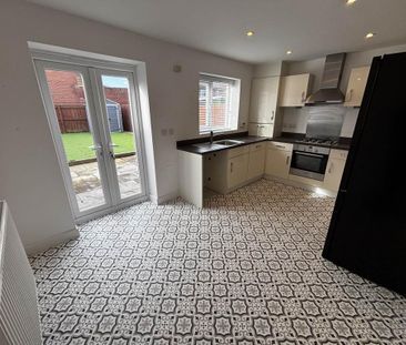 3 bedroom semi-detached house to rent - Photo 1