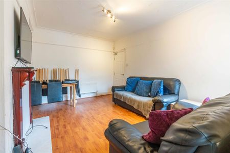 5 bed maisonette to rent in Brandon Grove, Sandyford, NE2 - Photo 2