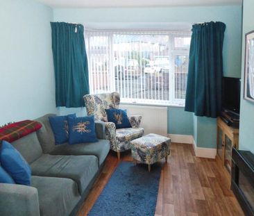 3 bedroom semi-detached house to rent - Photo 1