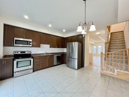 For Lease - 56 Bloom Crescent, Hamilton, Ontario - Photo 2