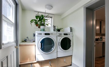 For Lease - 178 Rosemount Avenue Unit# Lower, Toronto, Ontario - Photo 5