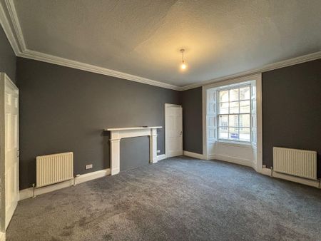 3 bedroom flat to rent - Photo 2
