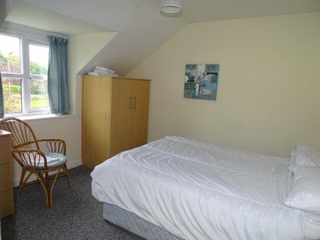 2 bedroom semi-detached house to rent - Photo 3